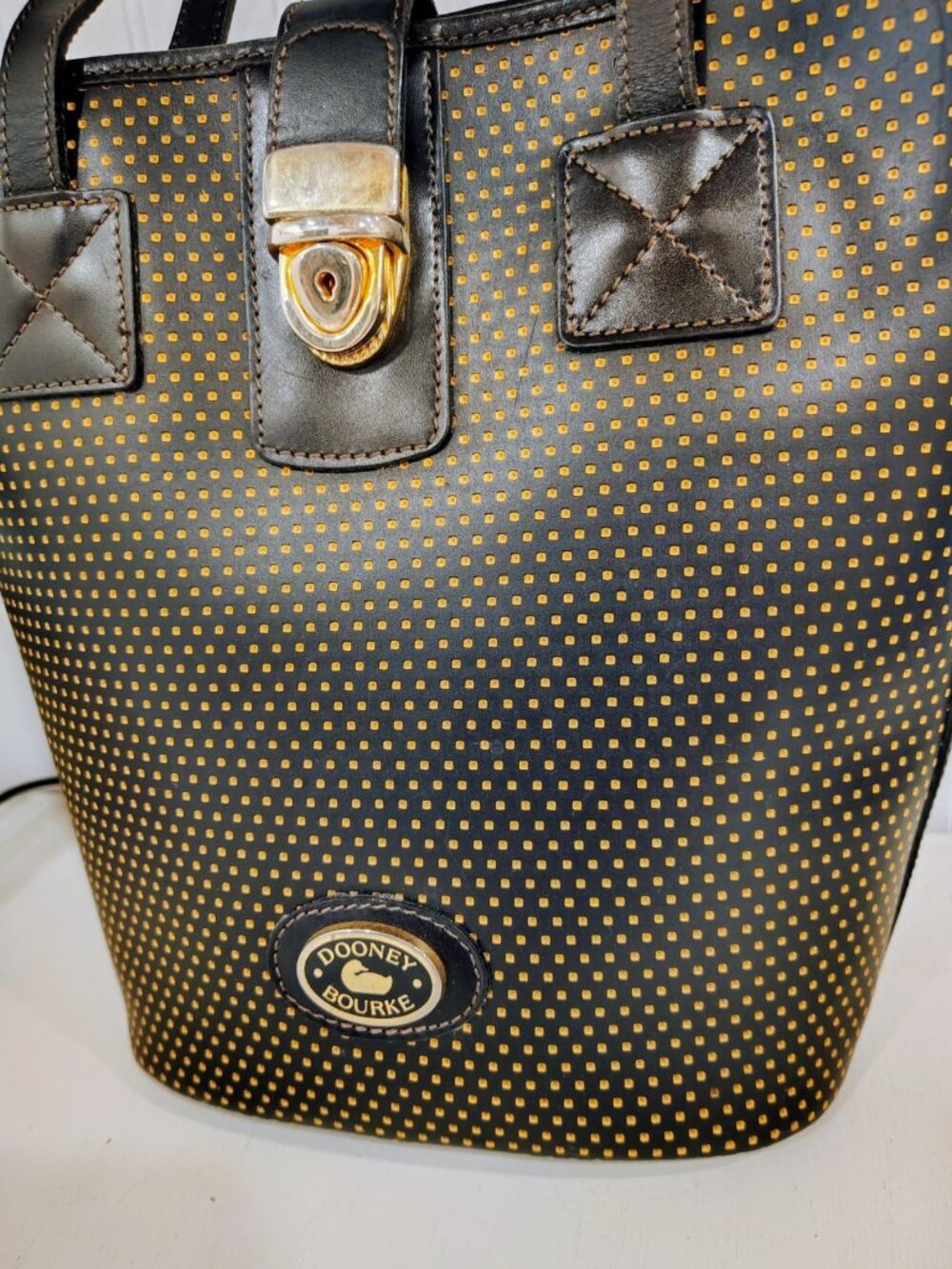 Vintage Dooney & Bourke Polka Dot Yellow Bucket Shoulder Bag Gold Hardware Clasp - Picture 16 of 16